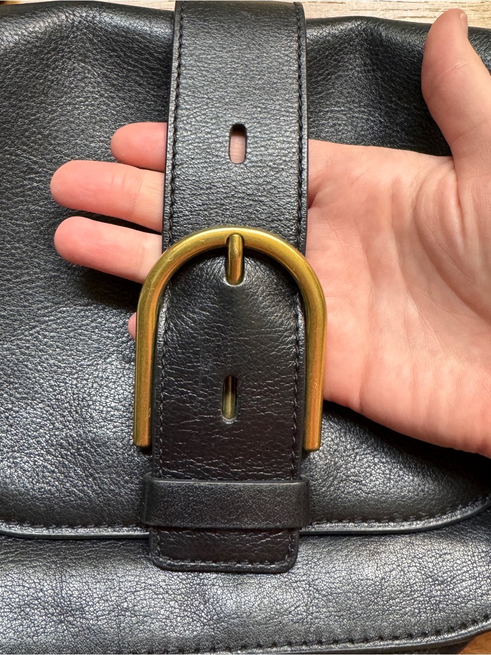 Fossil Wiley Leather Bag- Excellent Condition! - Picture 4 of 16